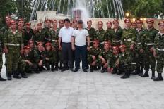 Чорабиниҳо бахшида ба Рӯзи ҷавонон